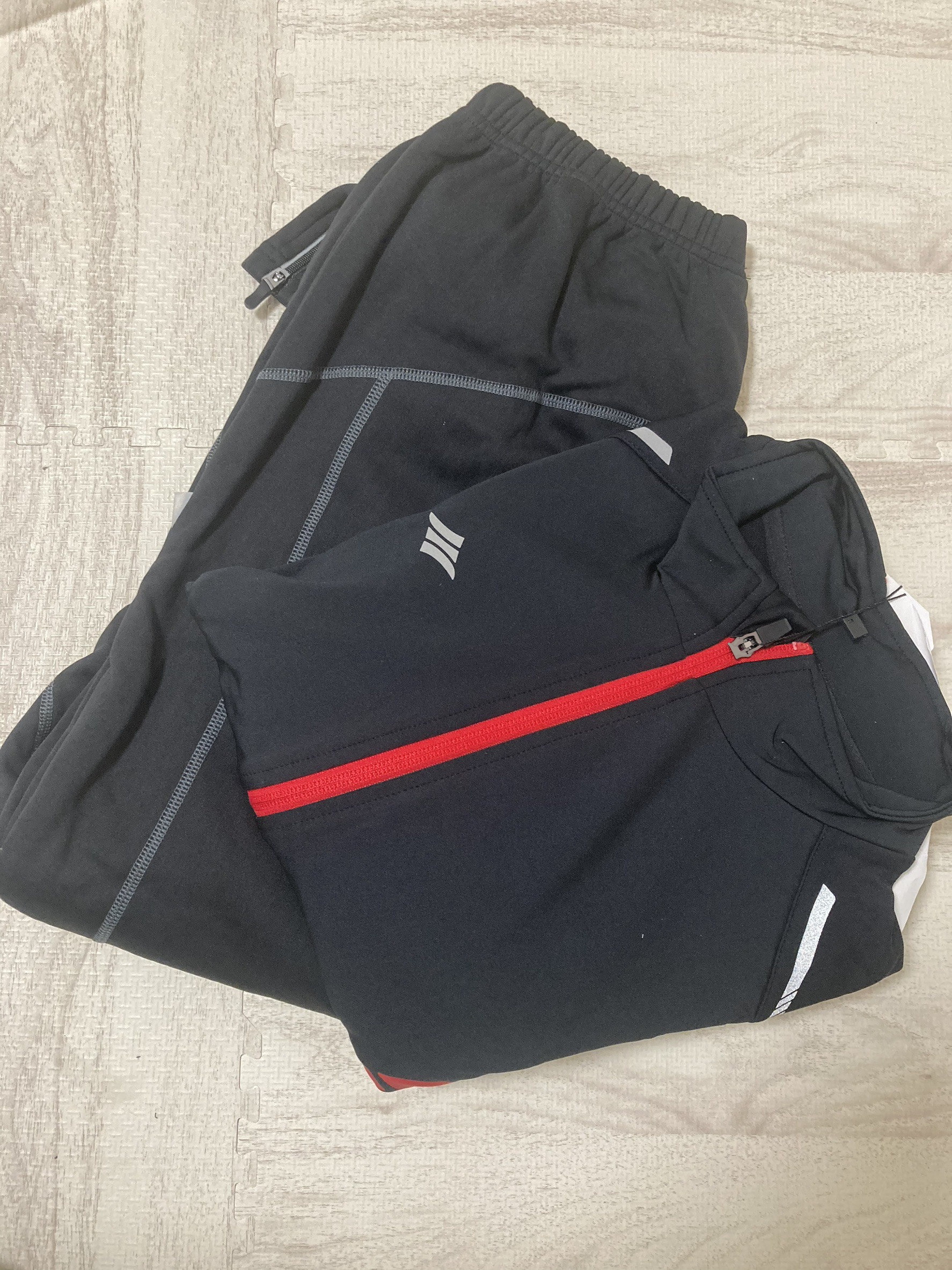 Santic製の冬用サイクルウェア